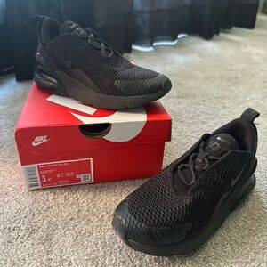 Nike Air Max boys 1y